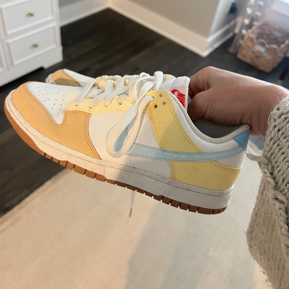 Wmns Dunk Low Next Nature 'Soft Yellow Baby Blue'